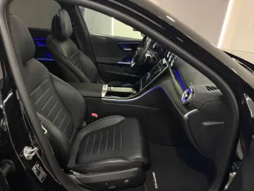 MERCEDES-BENZ C 300 e AMG-LINE  HUD 360 PANO SPUR TOTW LED