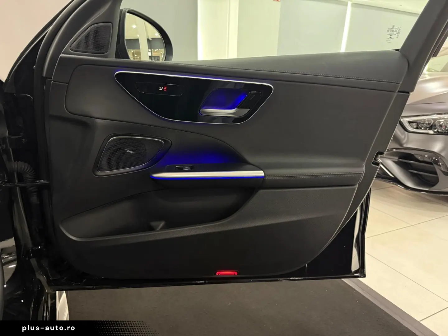 MERCEDES-BENZ C 300 e AMG-LINE  HUD 360 PANO SPUR TOTW LED