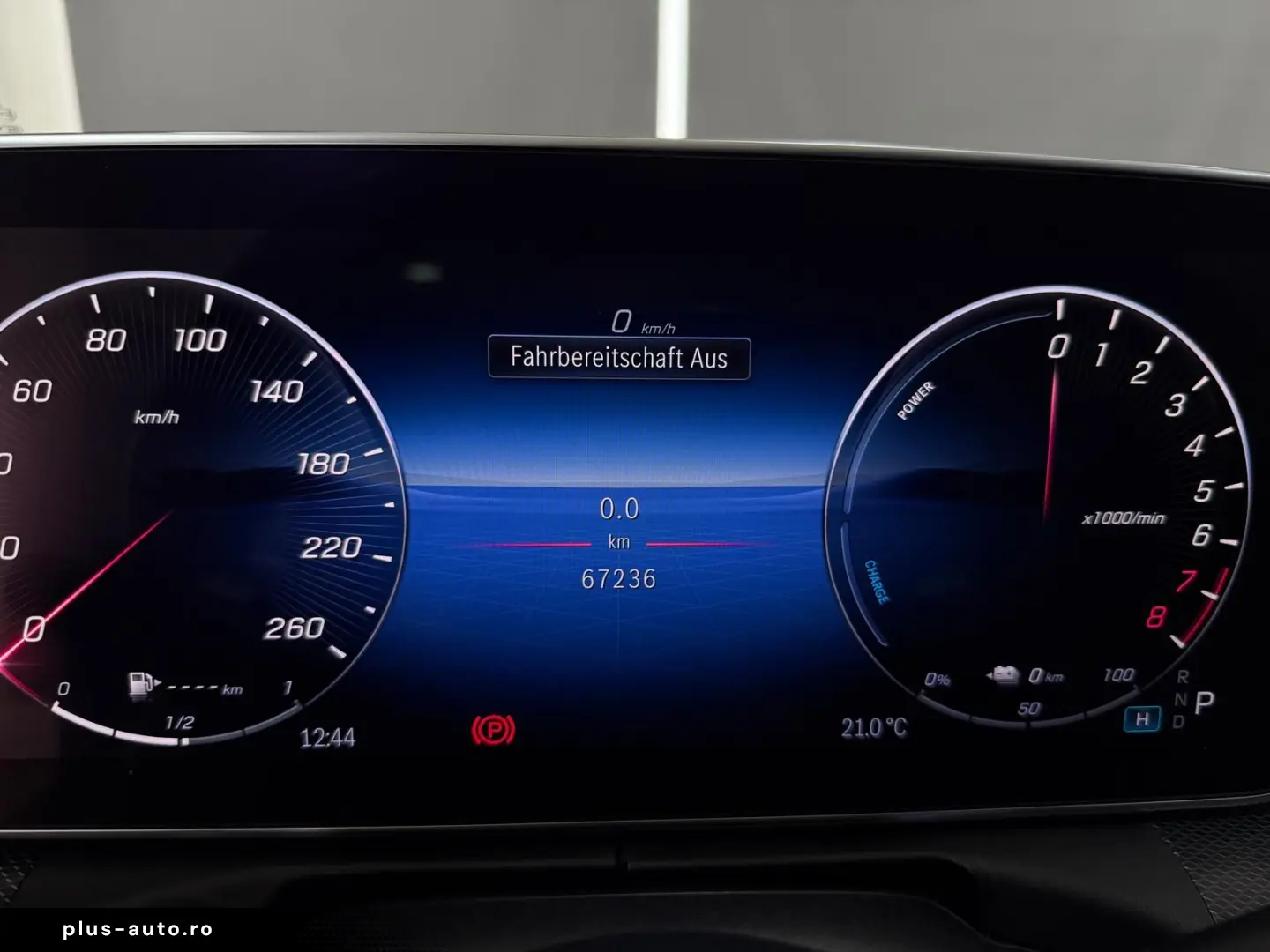 MERCEDES-BENZ C 300 e AMG-LINE  HUD 360 PANO SPUR TOTW LED