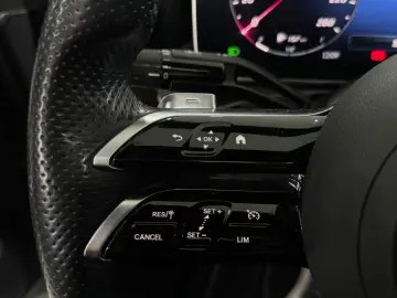 MERCEDES-BENZ C 200d  AMG-LINE PANO NIGHT AMBI