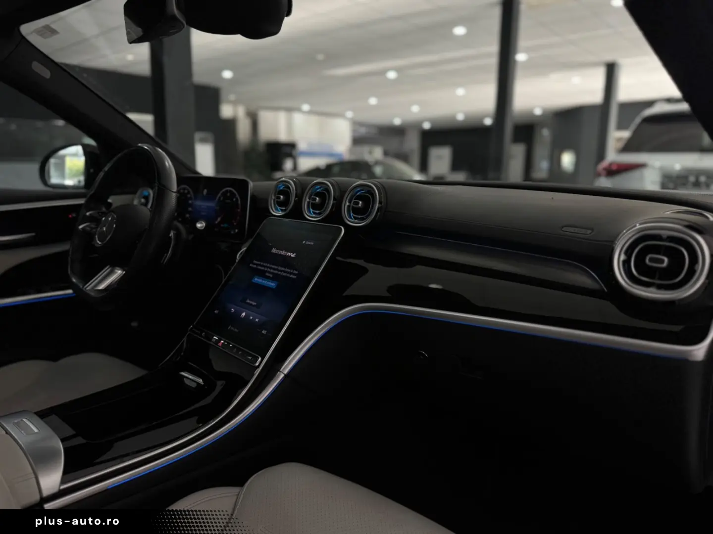 MERCEDES-BENZ C 200d  AMG-LINE PANO NIGHT AMBI