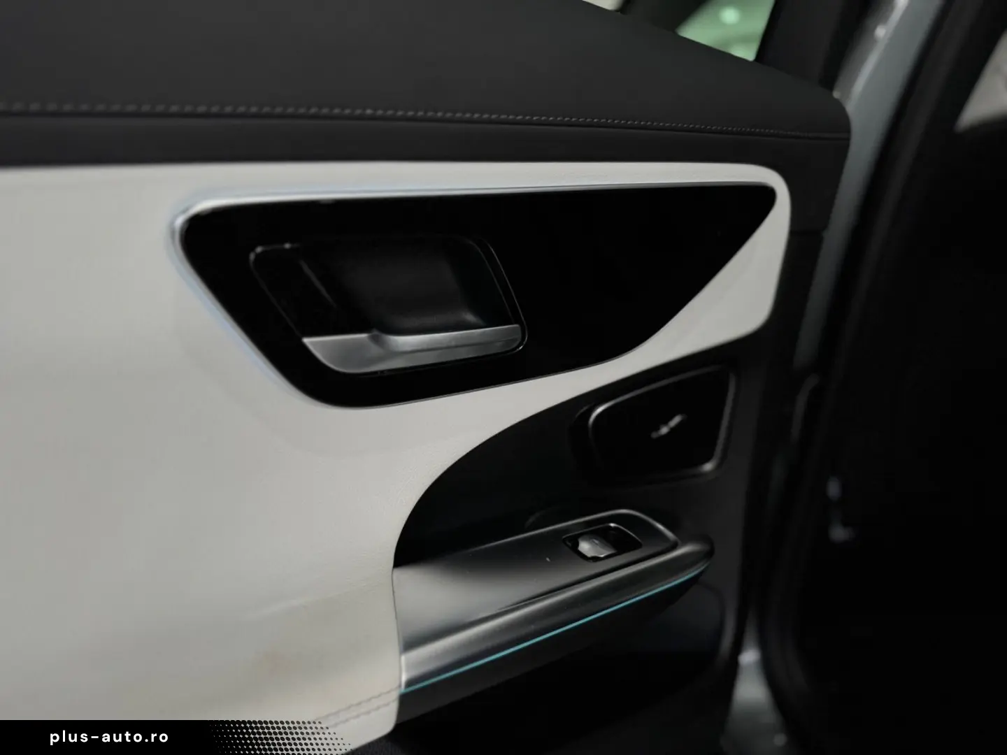 MERCEDES-BENZ C 200d  AMG-LINE PANO NIGHT AMBI