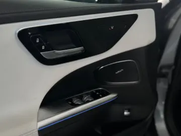 MERCEDES-BENZ C 200d  AMG-LINE PANO NIGHT AMBI