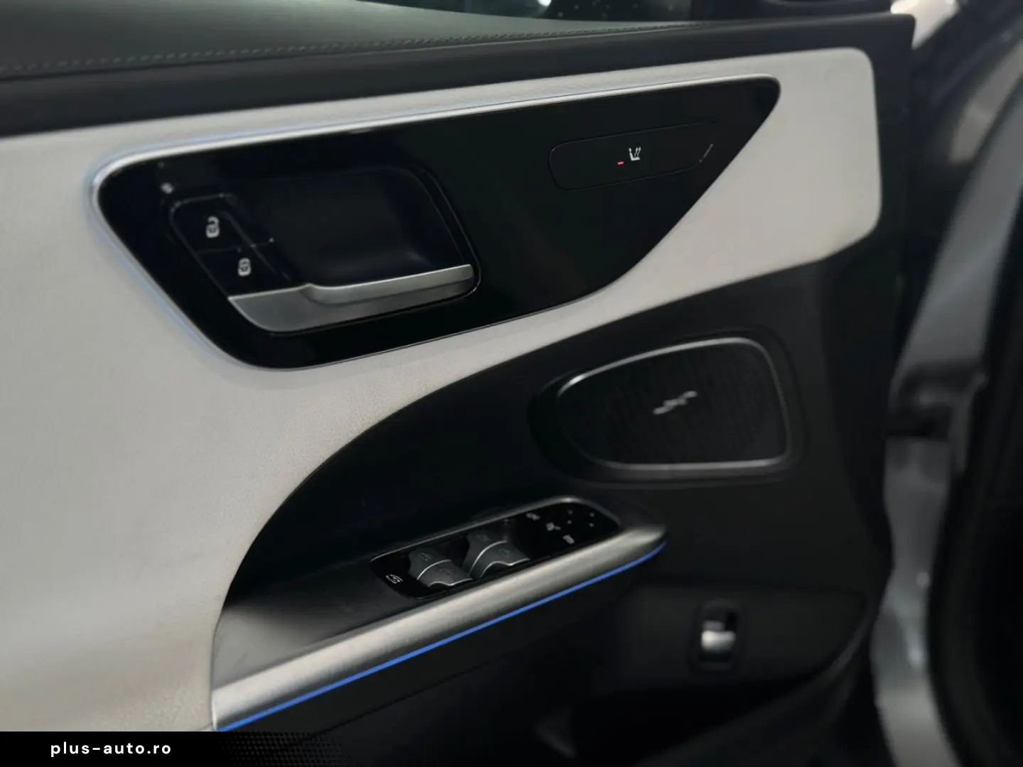 MERCEDES-BENZ C 200d  AMG-LINE PANO NIGHT AMBI