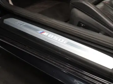 BMW M850i xDrive Coupe Laserlicht 360