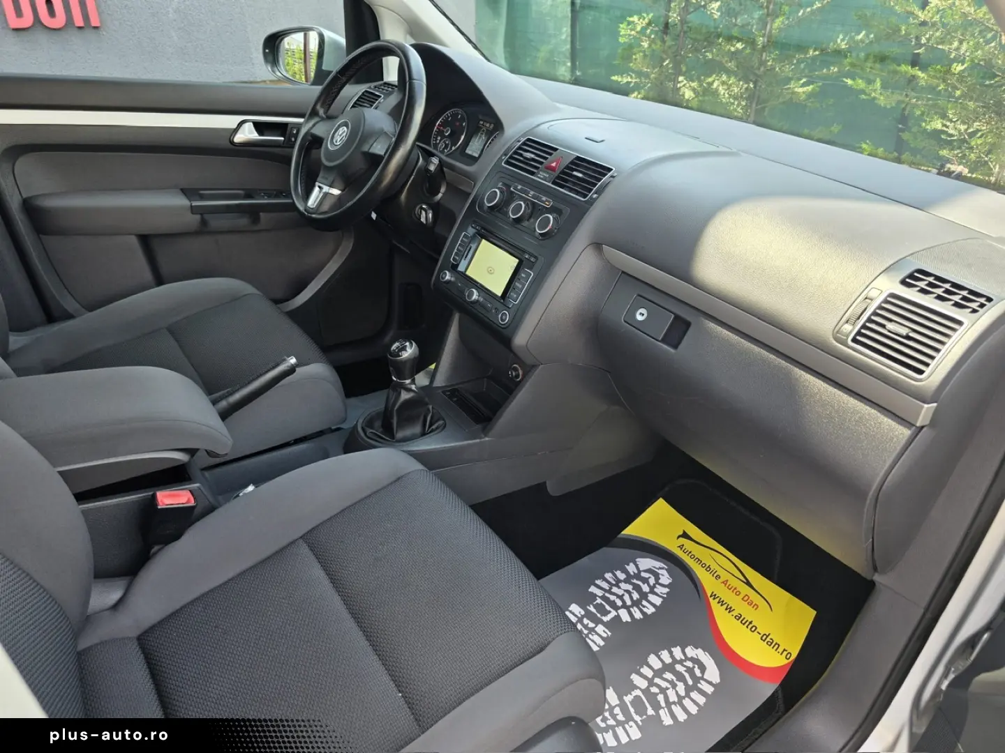 Volkswagen Touran Diesel 1.6 2014 Manuala