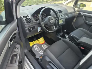 Volkswagen Touran Diesel 1.6 2014 Manuala