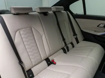 BMW M3 Competition xD Glasdach Laser 360 HUD H K DAB