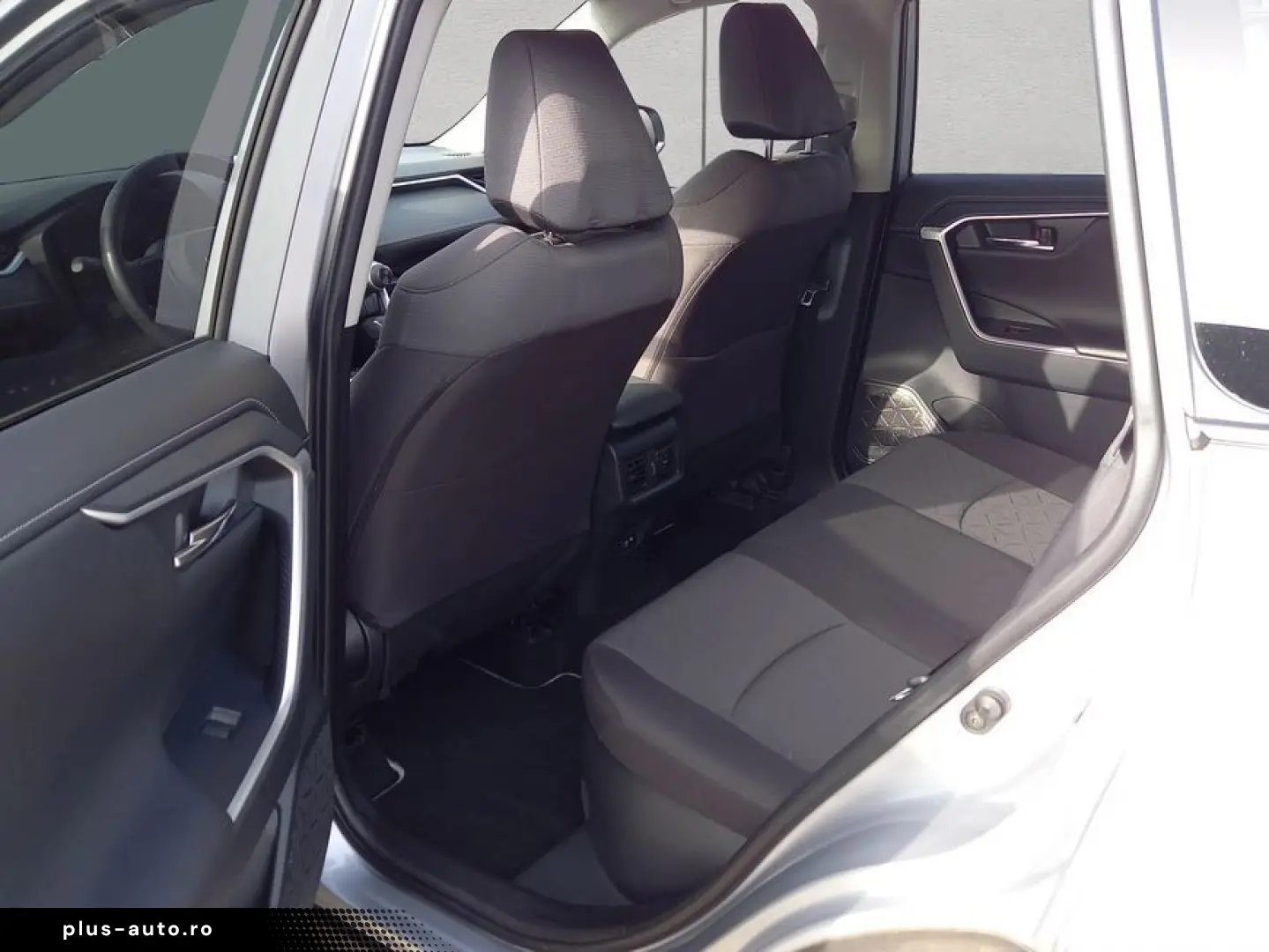 TOYOTA RAV 4 2.5 4x2 Hybrid Team Deutschland