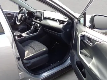 TOYOTA RAV 4 2.5 4x2 Hybrid Team Deutschland