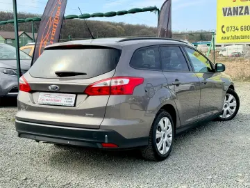 Ford Focus  2013