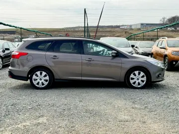 Ford Focus  2013