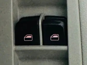 AUDI Q5 2010 2.0D 4X4 Garantie 12 Luni Rate Avans 0 Doar Cu