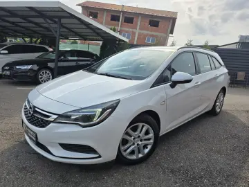Opel Astra Diesel 1.6 2018 Manuala