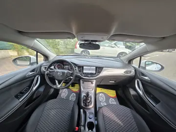 Opel Astra Diesel 1.6 2018 Manuala