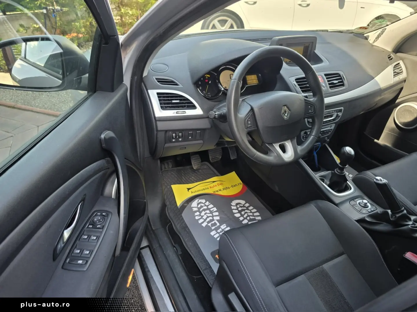 Renault Megane Diesel 1.5 2011 Manuala