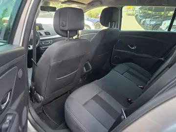 Renault Megane Diesel 1.5 2011 Manuala