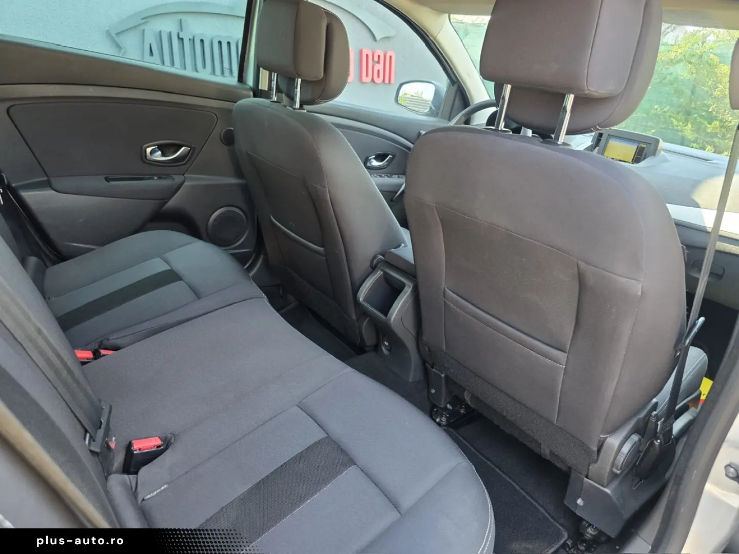 Renault Megane Diesel 1.5 2011 Manuala