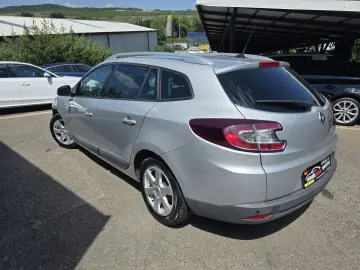 Renault Megane Diesel 1.5 2011 Manuala