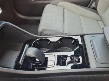 Volvo XC40 Plus Dark