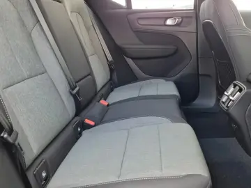 Volvo XC40 Plus Dark