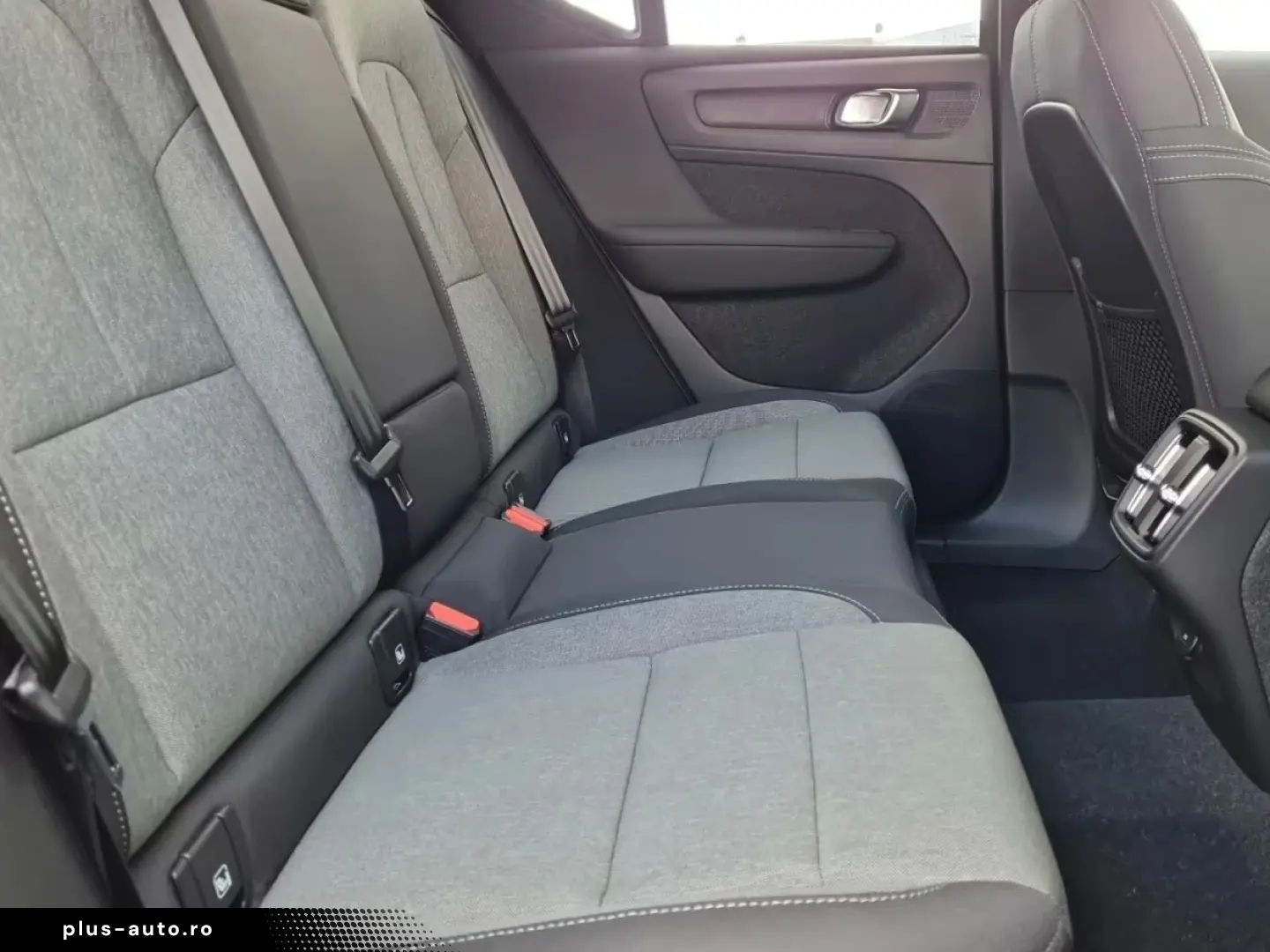 Volvo XC40 Plus Dark