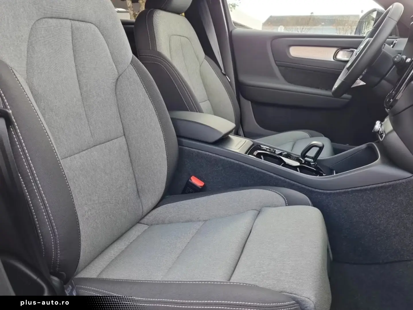 Volvo XC40 Plus Dark