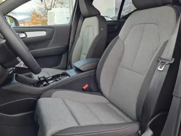 Volvo XC40 Plus Dark