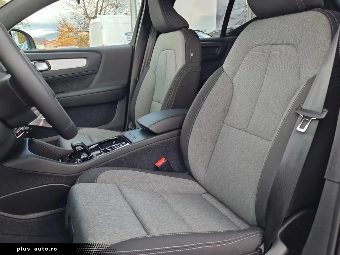 Volvo XC40 Plus Dark