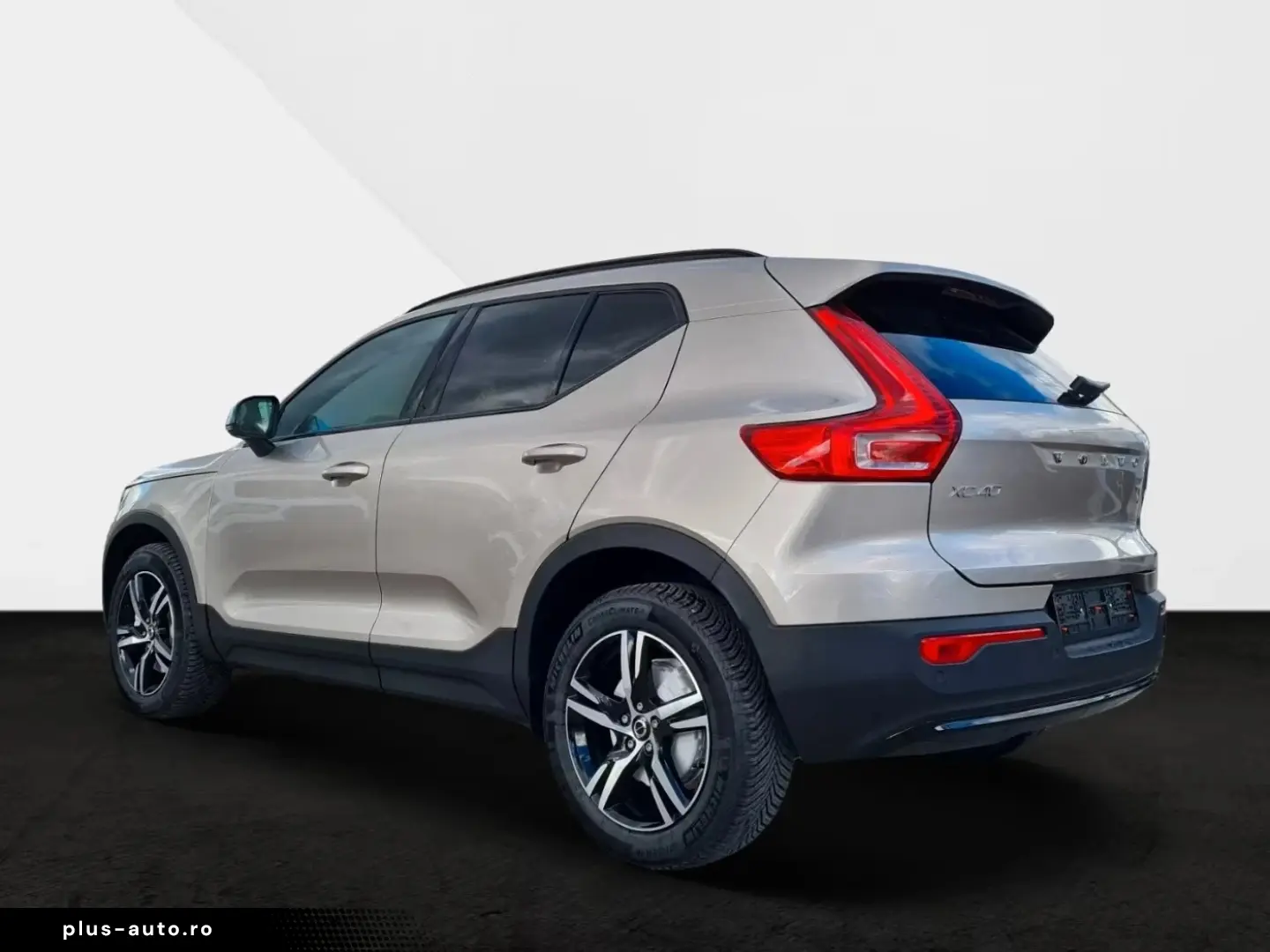 Volvo XC40 Plus Dark