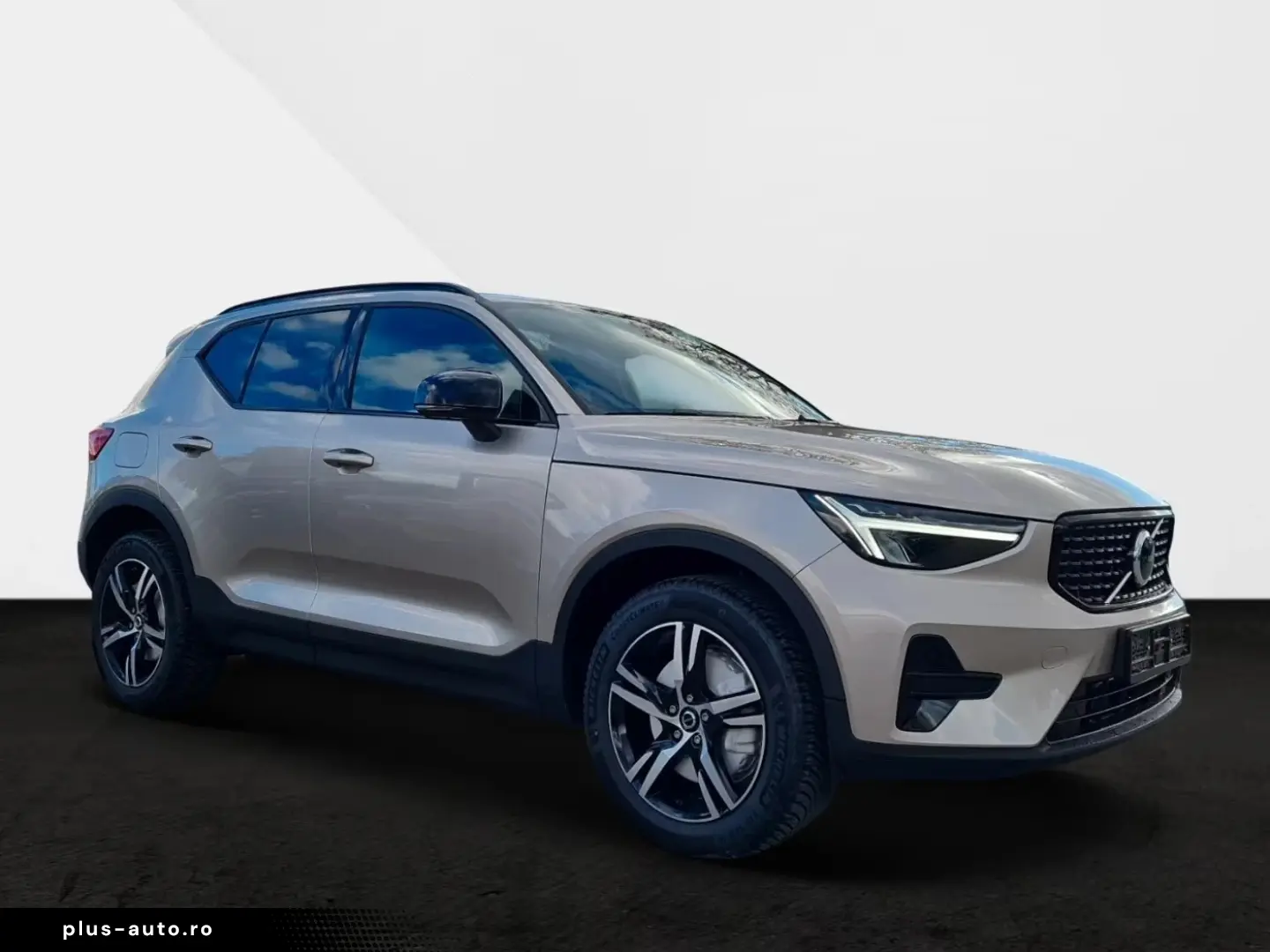 Volvo XC40 Plus Dark