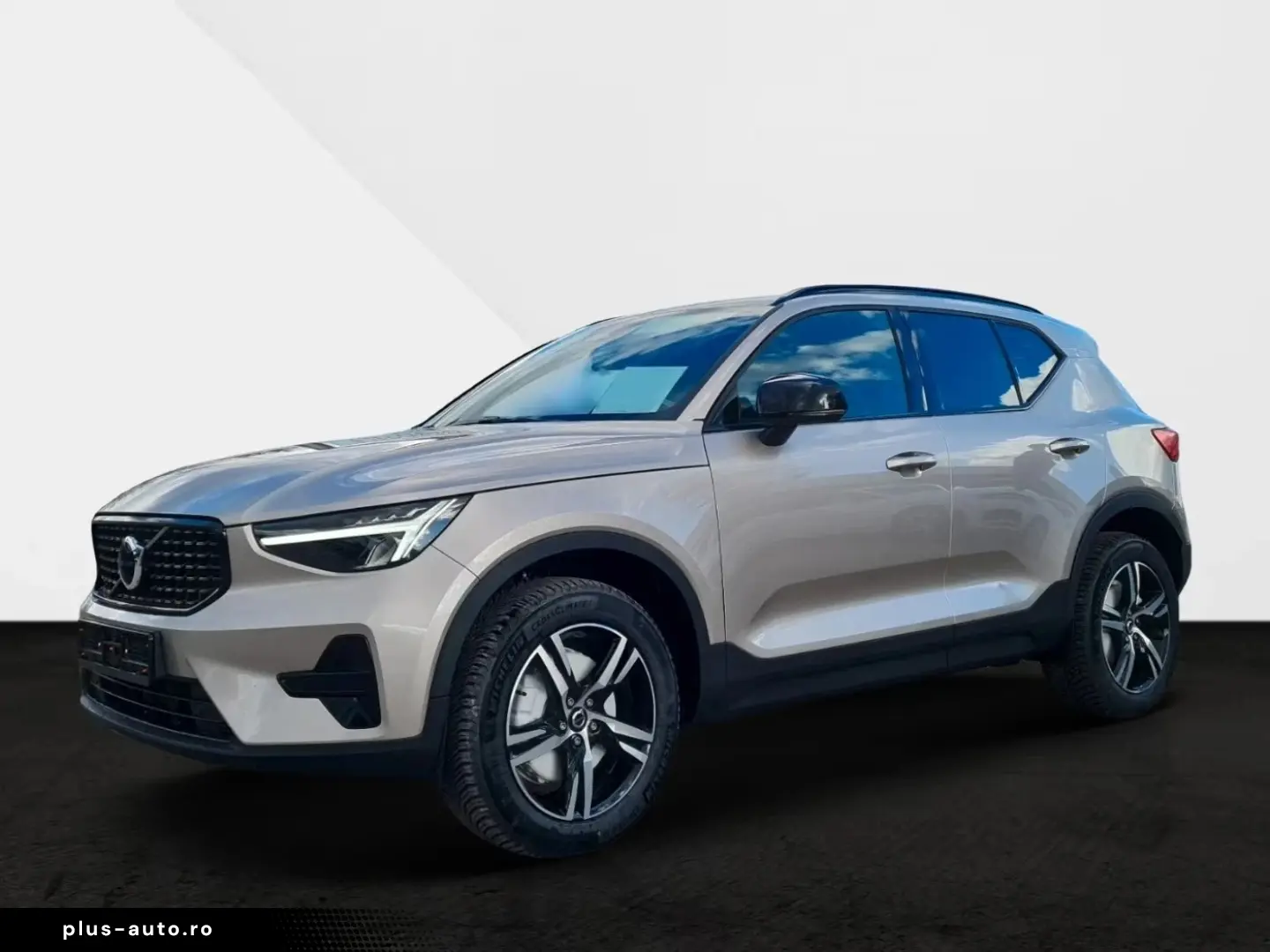 Volvo XC40 Plus Dark