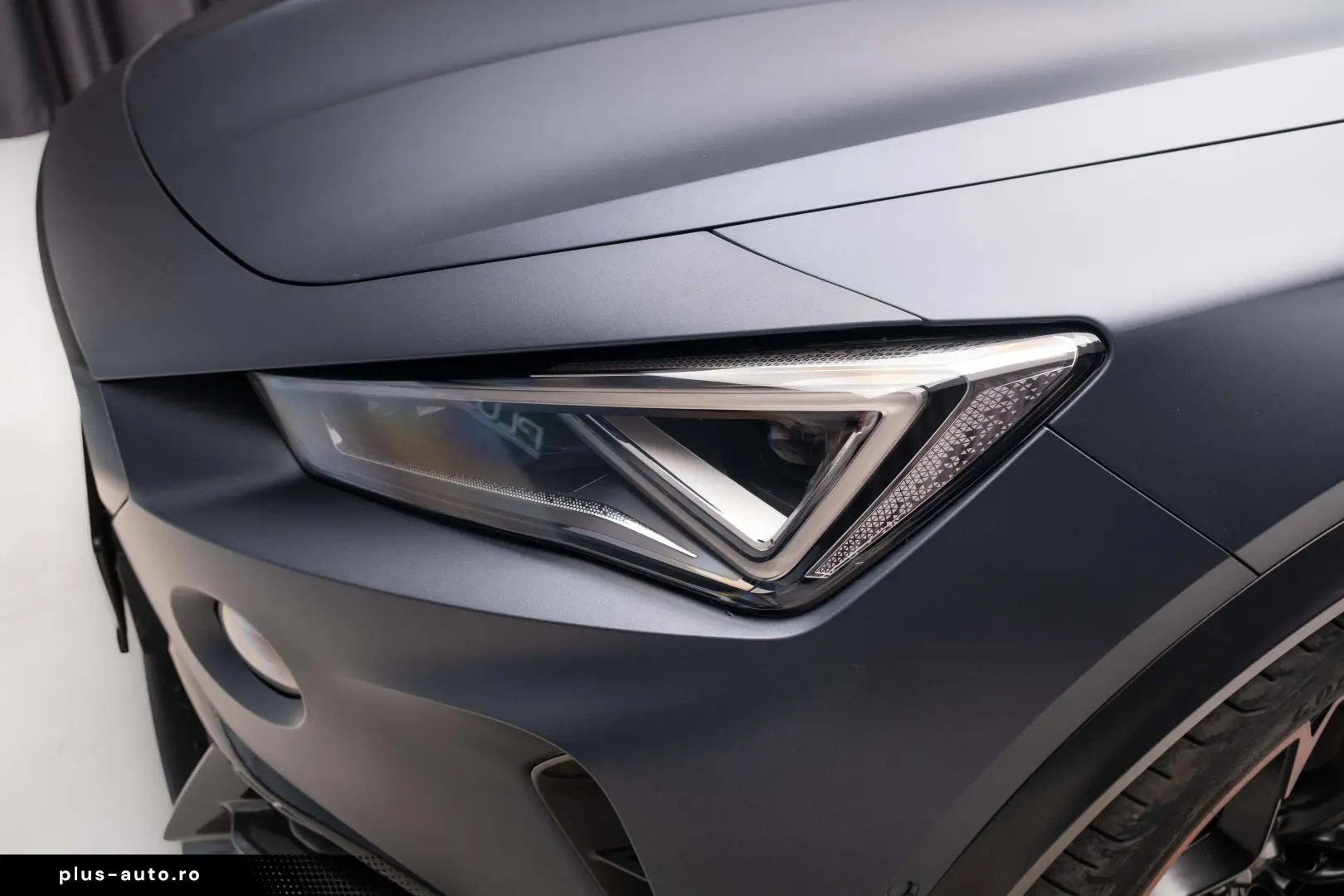 Cupra Formentor VZ5 2023 CUP carbon; Matrix; 360