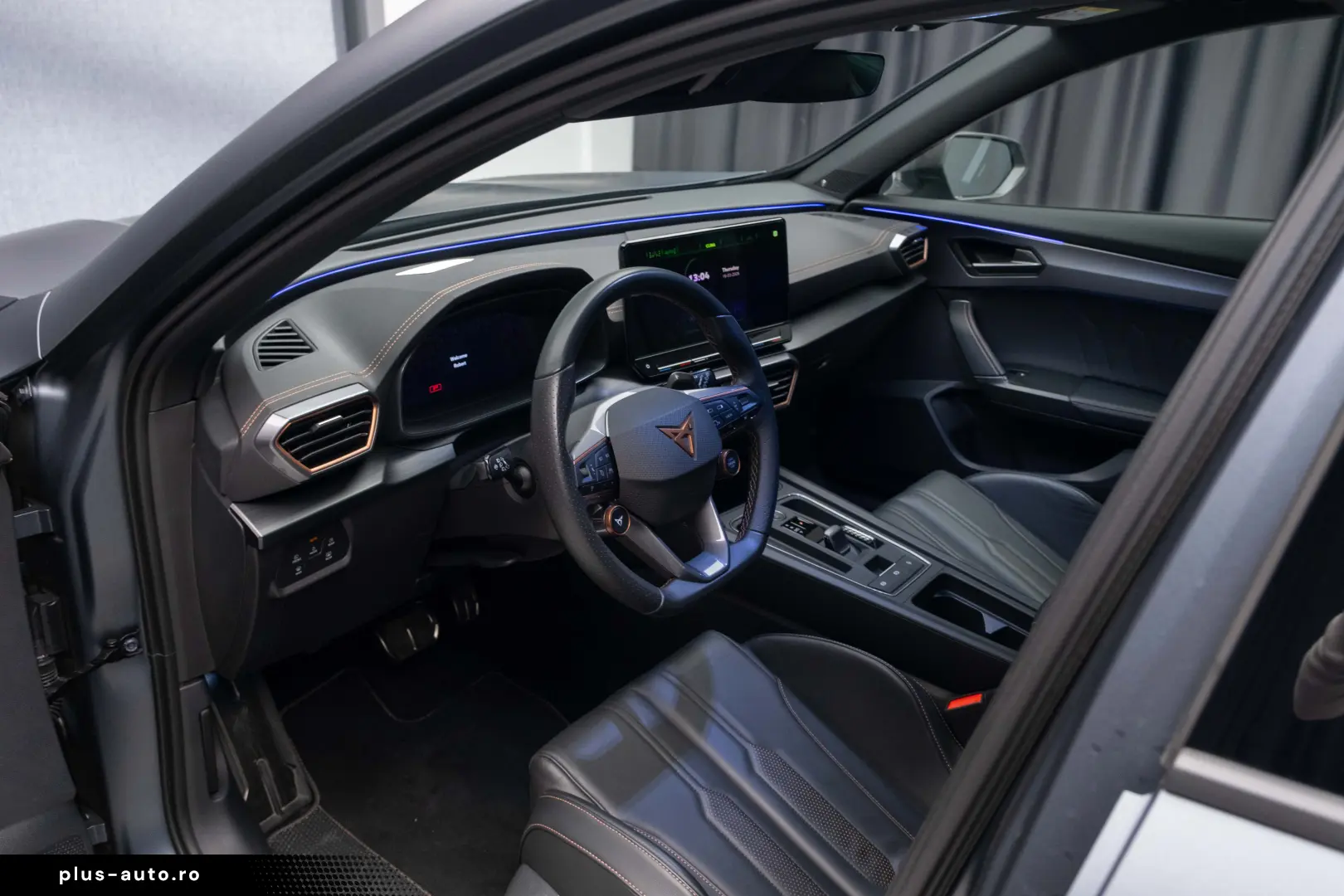 Cupra Formentor VZ5 2023 CUP carbon; Matrix; 360