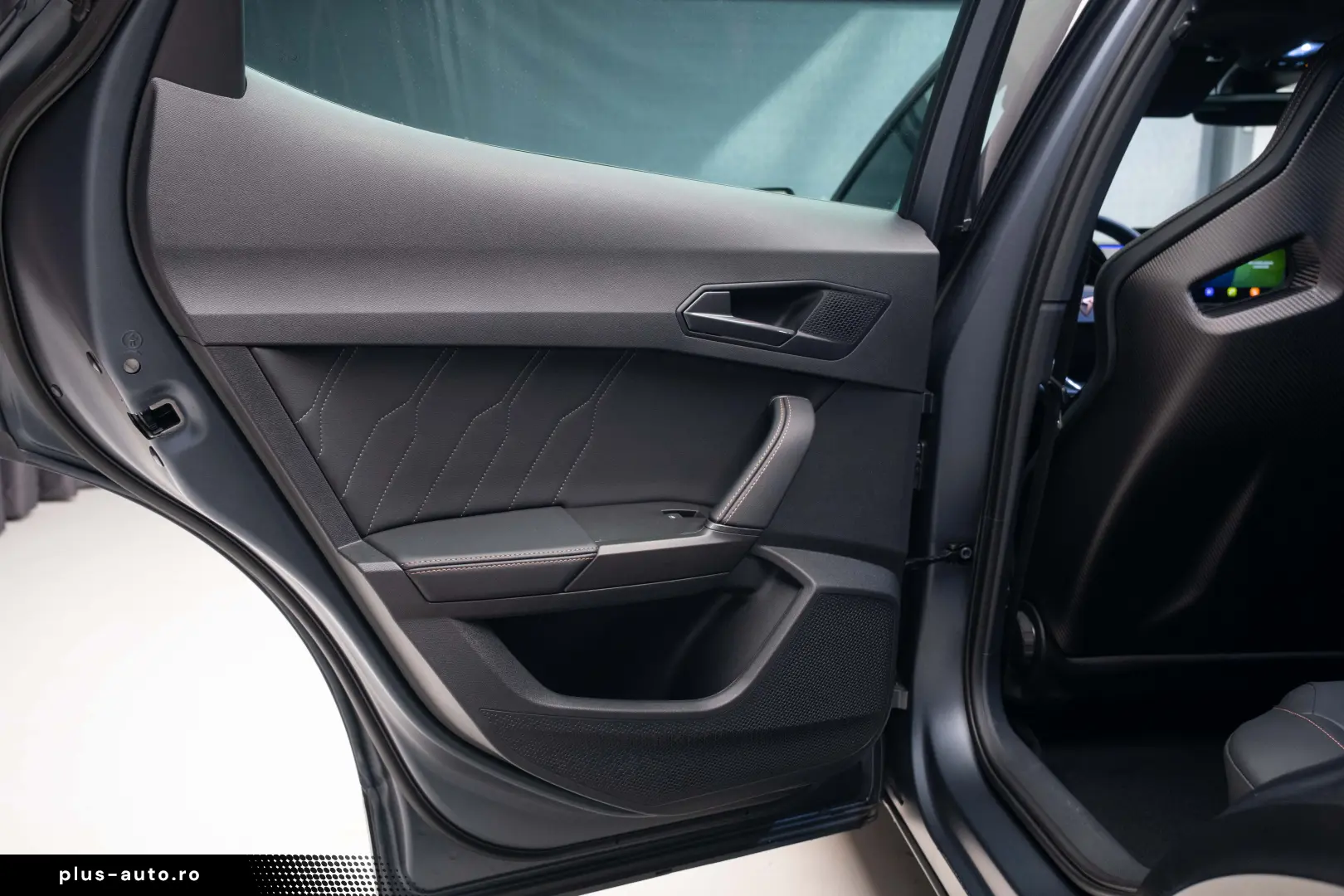 Cupra Formentor VZ5 2023 CUP carbon; Matrix; 360