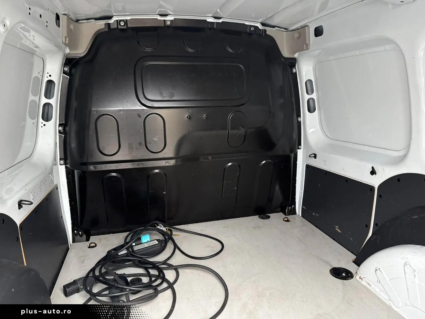 RENAULT Kangoo Z.E. 33