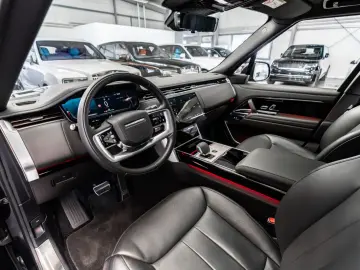 LAND ROVER Range Rover P530 LWB Autobio   MY 2025   Fond TV