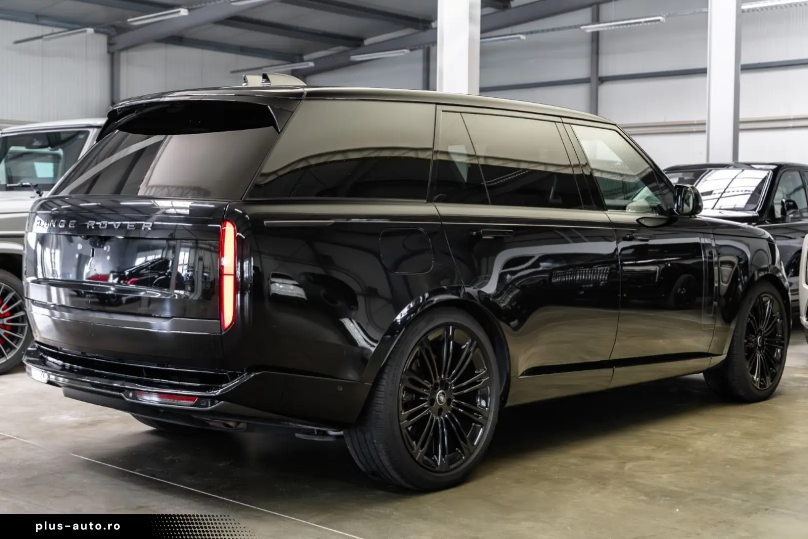 LAND ROVER Range Rover P530 LWB Autobio   MY 2025   Fond TV