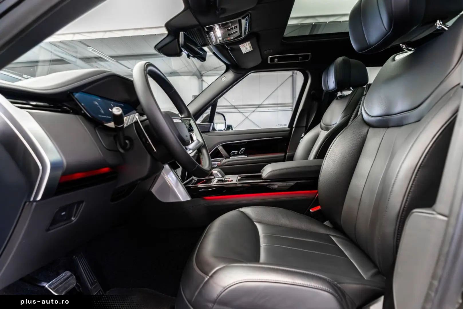 LAND ROVER Range Rover P530 LWB Autobio   MY 2025   Fond TV