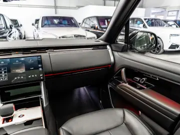 LAND ROVER Range Rover P530 LWB Autobio   MY 2025   Fond TV