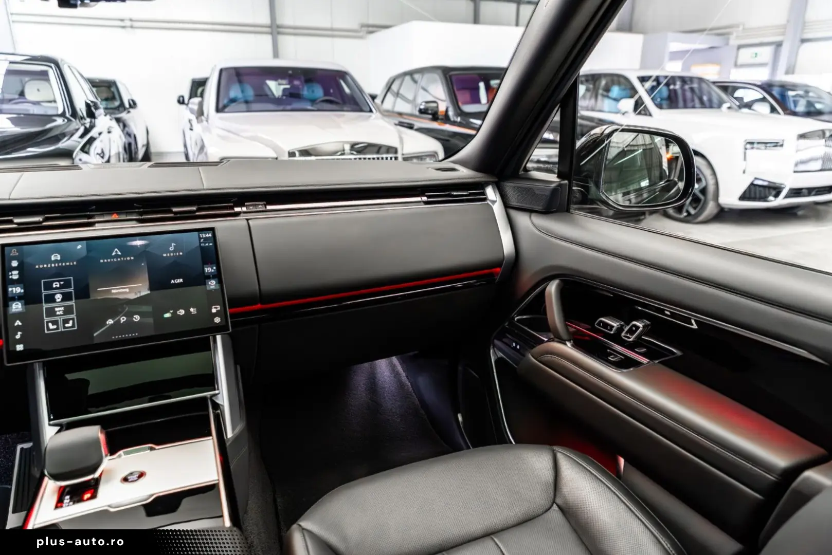 LAND ROVER Range Rover P530 LWB Autobio   MY 2025   Fond TV