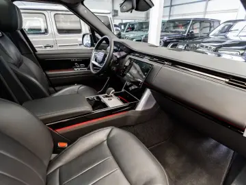 LAND ROVER Range Rover P530 LWB Autobio   MY 2025   Fond TV