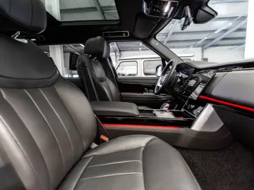 LAND ROVER Range Rover P530 LWB Autobio   MY 2025   Fond TV