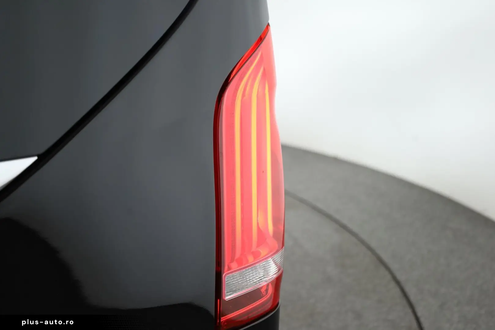 MERCEDES-BENZ V 300 d 4M lang Avantgarde AMG 8S Pano&hellip;