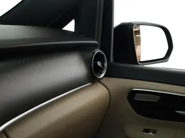 MERCEDES-BENZ V 300 d 4M lang Avantgarde AMG 8S Pano&hellip;