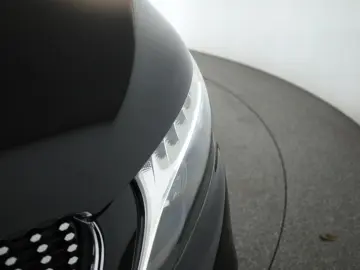 MERCEDES-BENZ V 300 d 4M lang Avantgarde AMG 8S Pano&hellip;