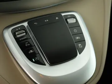 MERCEDES-BENZ V 300 d 4M extralang Avantgarde 8S Navi Kam 19