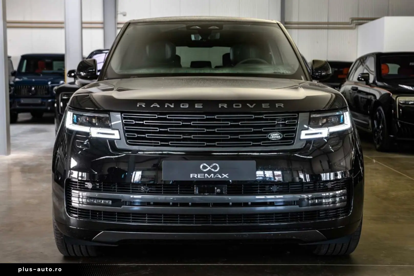 LAND ROVER Range Rover P530 Autobiography   Fond TV   Pano