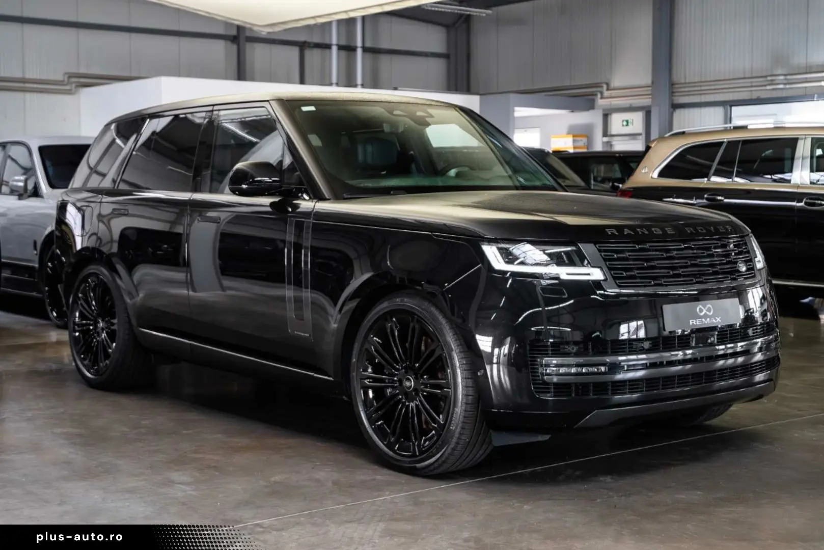 LAND ROVER Range Rover P530 Autobiography   Fond TV   Pano