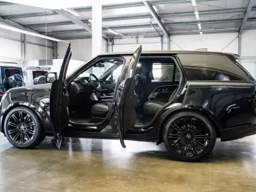 LAND ROVER Range Rover P530 Autobiography   Fond TV   Pano